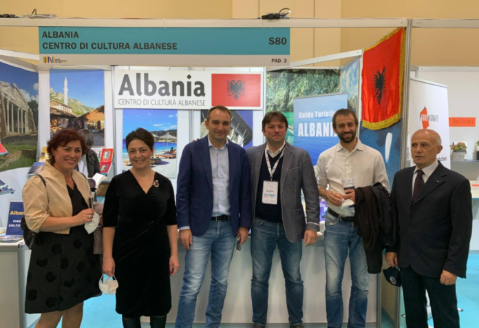 Letërsia shqipe, pjesë e Panairit të Torinos