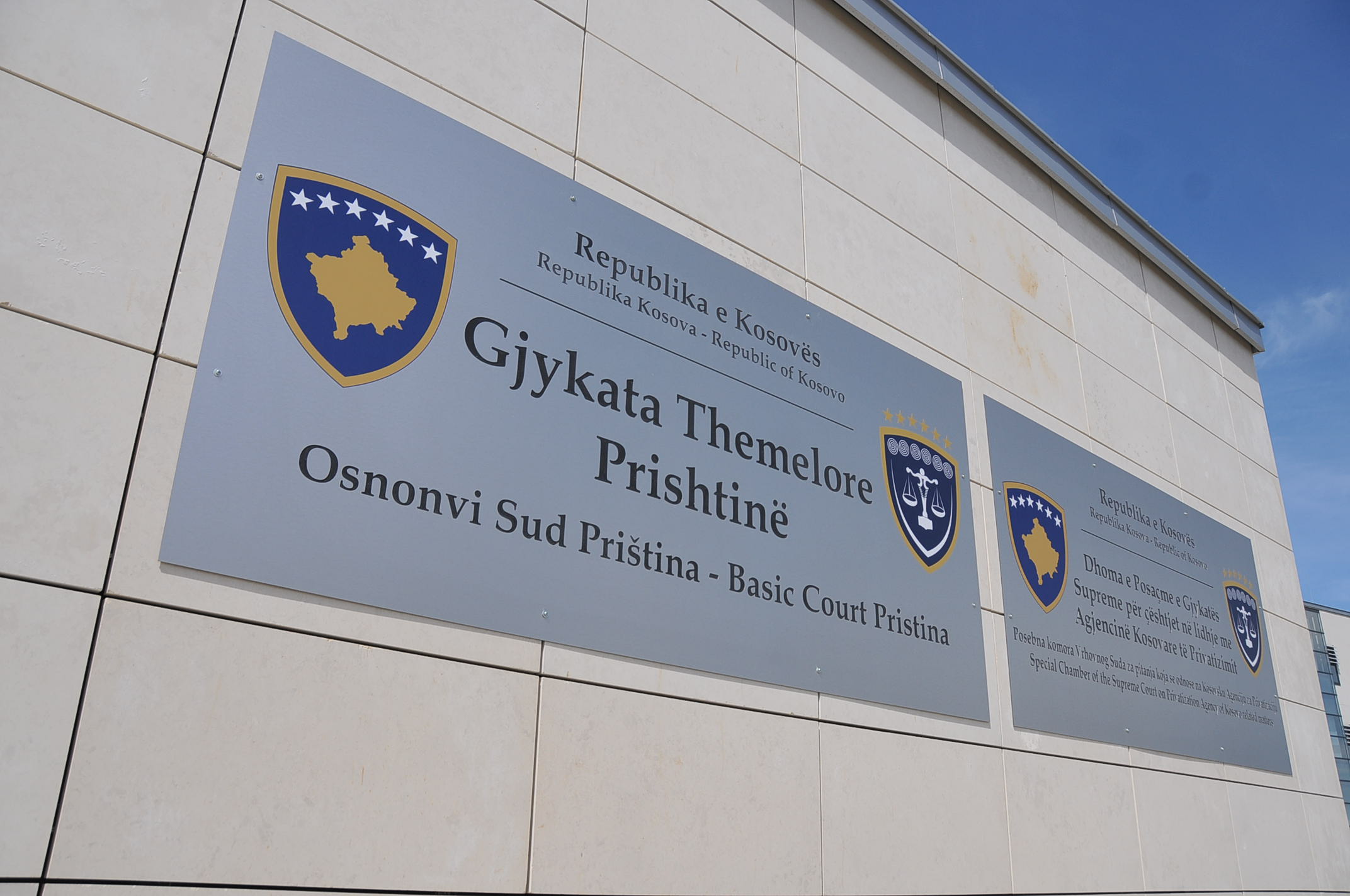 Një muaj paraburgim për të dyshuarin për vrasje të kërkuar nga autoritetet daneze