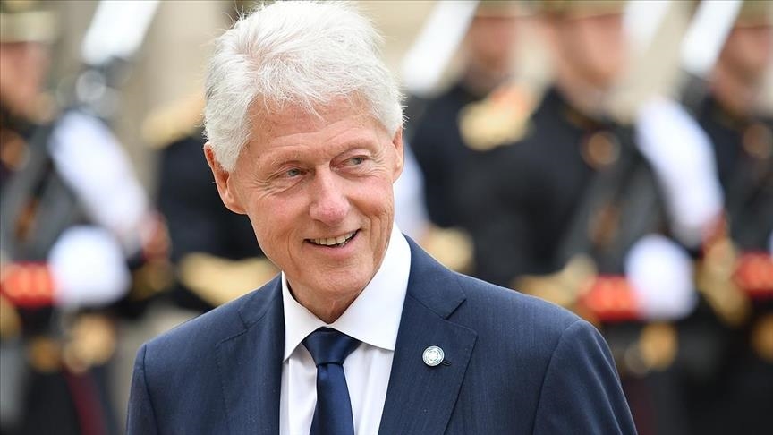 Bill Clinton përgëzon ekuipazhin e Artemis II