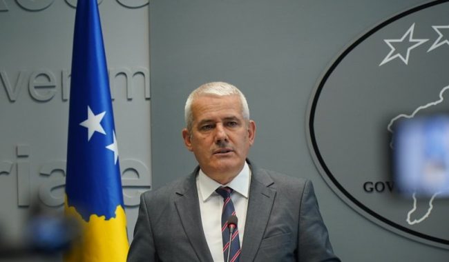Sveçla pas arrestimit të Popoviçit: Nuk do të lejojmë fyerje ndaj historisë dhe UÇK-së