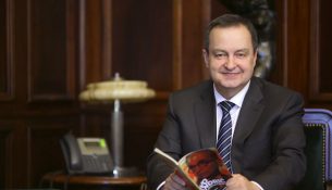 Nis fushata në Serbi, Daçiç: Flamuri serb herët a vonë do të valëvitet në Prizren