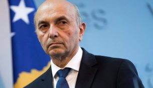 Isa Mustafa promovon librin “Konvergjenca ekonomike e Kosovës me BE-në”