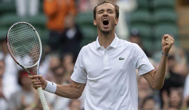 Medvedev dominues në Brisbane