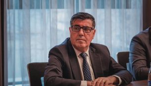 Haziri: Kuvendi s’bën të kthehet në han ku vlojnë sharjet e thirrjet për vrasje