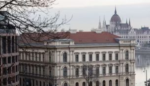 Hungaria largohet nga banka e investimeve e kontrolluar nga Rusia