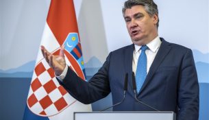 Millanoviçi e cilëson “budallallëk” pretendimin e Vuçiçit se fqinjët mund ta sulmojnë Serbinë