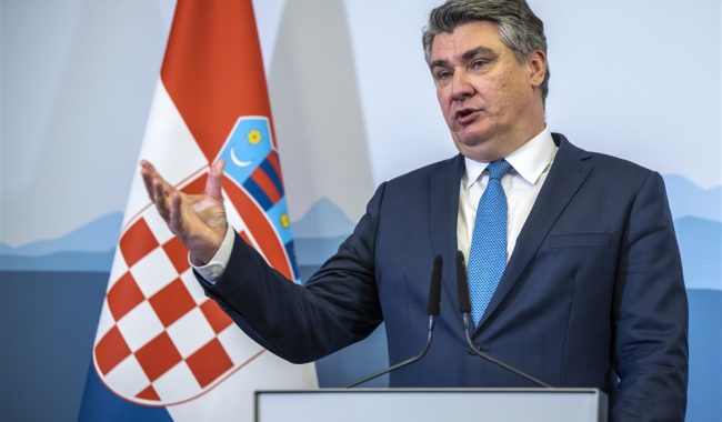 Millanoviçi e cilëson “budallallëk” pretendimin e Vuçiçit se fqinjët mund ta sulmojnë Serbinë