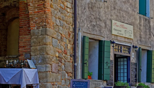 Në qytetin e vogël italian ku pihet si në Romën e lashtë