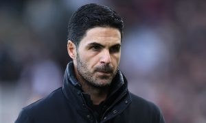 Futbollisti i Chelseat pran Arsenalit