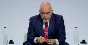 Rama kritikon Kushtetuesen dhe vlerëson SPAK për çështjen e rritjes së pagave të gjyqtarëve