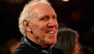 Mbyll sytë përgjithmonë legjenda e NBA, Bill Walton