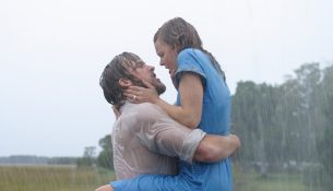 “The Notebook”, një nga filmat romantikë më të trishtë të të gjitha kohërave tashmë na ka bërë të qajmë prej 20 vjetësh