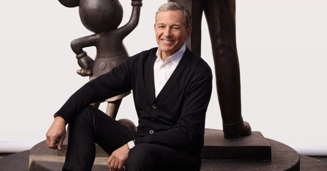 Bob Iger merr çmimin e shërbimit 50-vjeçar në Disney