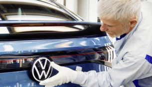 Volkswagen do të mbyllë 3 fabrika në Gjermani