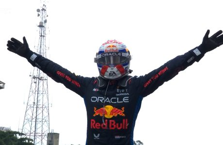 Garë e çmendur në Brazil, Verstappen rikthehet te fitorja pasi u nis i 17-i