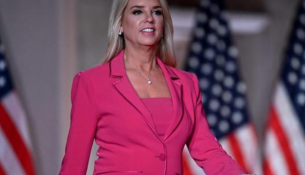 Pam Bondi, ish-prokurorja e emëruar nga Trump në krye të Departamentit të Drejtësisë