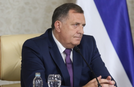 Polonia nis procedurën për t’ia ndaluar hyrjen Dodikut