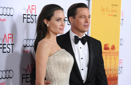 Angelina Jolie dhe Brad Pitt nënshkruajnë marrëveshje divorci