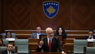 Goditja e përqendruar ndaj Kurtit, elegjia për UÇK-në, dialogu me Serbinë dhe rruga e vetme drejt BE-së – Gjithçka Edi Rama tha në Kuvendin Kosovë-Shqipëri