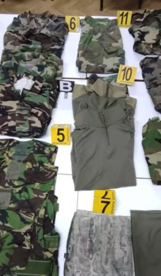 Konfiskohet sërish arsenal i armëve në Veri, Sveçla: Pati edhe uniforma ushtarake amerikane e britanike
