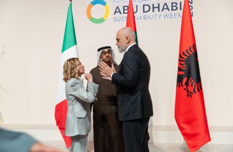 Nënshkruhet marrëveshja strategjike trepalëshe me Italinë dhe Emiratet në fushën e energjisë