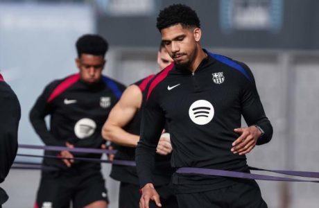 Barcelona bind Araujo-n të refuzojë Juventus-in