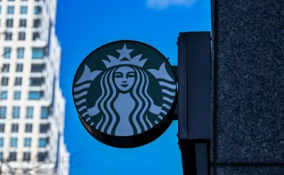 Starbucks ndryshon kurs: Nga fundi i muajit dyert mbyllen për ata që nuk porosisin