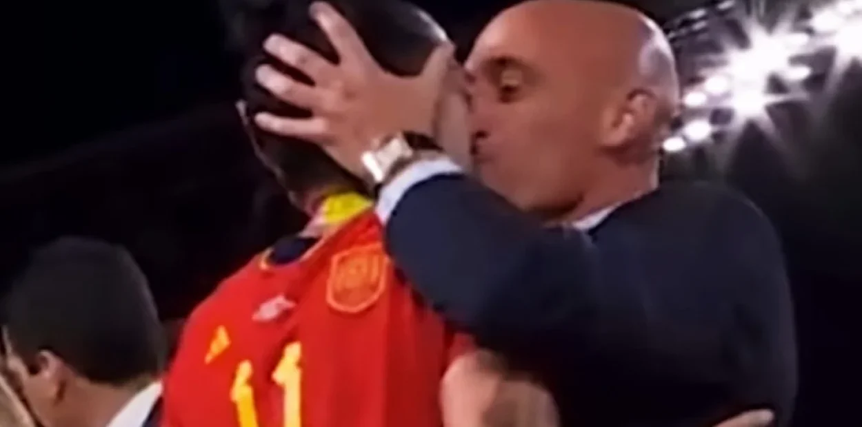 ‘Kiss-gate’: Luis Rubiales dënohet vetëm me gjobë