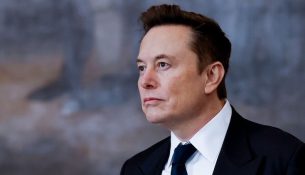 Elon Musk sfidon Microsoftin
