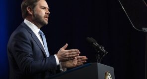 Evropa në rrezik për t’u “angazhuar në vetëvrasje civilizuese”, thotë Vance