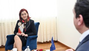 Rexhepi e cilëson si “jashtëzakonisht të rrezikshëm” propozimin e LDK-së për një qeveri të tranzicionit