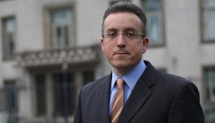 Avokati i Thaçit kritikon procesin në Hagë: Provat janë shumë të dobëta