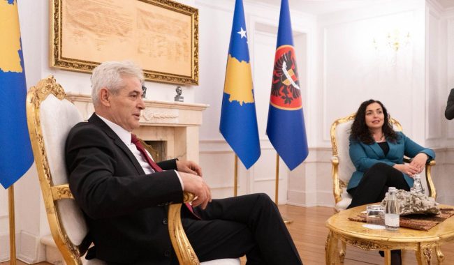 Ahmeti vlerëson lart rolin e Osmanit në përfaqësimin e Kosovës në arenën ndërkombëtare