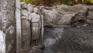 Zbulohen dy skulptura të përmasave reale gjatë gërmimeve në varrin masiv të Pompeit