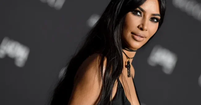 ‘Gjyshërit grabitës’ e mbajtën Kim Kardashian nën kërcënimin e armës, por nuk e dinin se kush ishte
