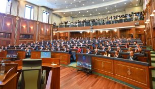Pse duhet t’i votojmë këta bastardë?