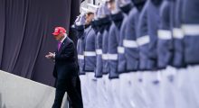 Trump e quan Putinin “të çmendur”, pas sulmeve të fundit ndaj Ukrainës