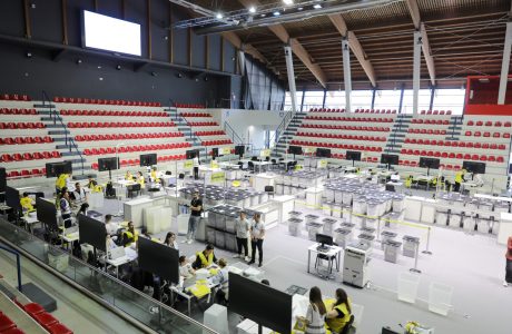 Vota e diasporës: Mbërrijnë 8 mijë zarfe, “digjen” 18 mijë fletëvotime