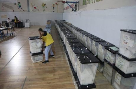 PS prin bindshëm në votën popullore, pas hapjes së kutive të para