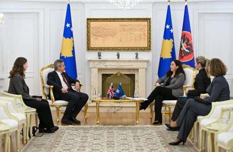 Osmani e Hargreaves diskutojnë për konstituimin sa më të shpejtë të institucioneve