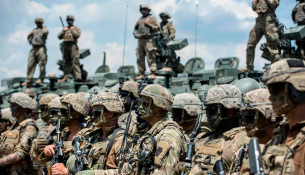 Trump dëshiron 1 trilion dollarë për Pentagon-in