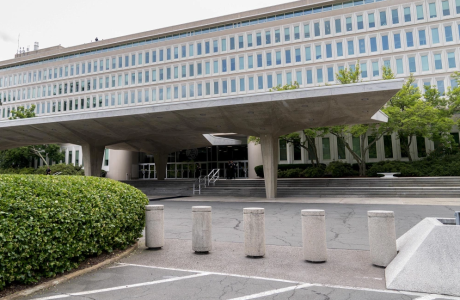 CIA mbyll portat kryesore të selisë, pas incidentit të sigurisë