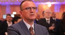 Taravari dorëzon dorëheqjen