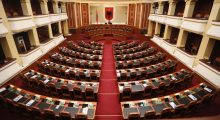 Lista e plotë – Cilët janë 140 deputetët e rinj të Parlamentit shqiptar