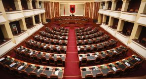 Lista e plotë – Cilët janë 140 deputetët e rinj të Parlamentit shqiptar