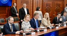 Kallas: Serbia duhet ta qartësojë orientimin e saj strategjik
