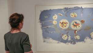 Galeria ‘Qahili’ feston 12 vjetorin me ekspozitën “Toka”