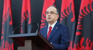 Begaj uron Albanese-n pas fitores: Krenarë që një lider arbëresh udhëheq një vend aq të madh