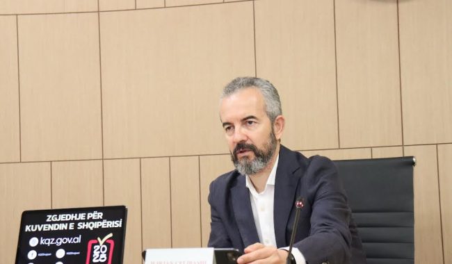 Celibashi vulos mandatet për 4 qarqe, zyrtarizohen emrat e rinj në Kuvend