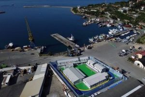 Qendrat e migrantëve ngrenë pikëpyetje të mëdha: OKB i kërkon Shqipërisë të sqarojë kontrollin ligjor